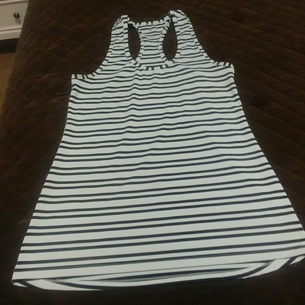 💎90 degree striped workout/yoga tank💎 3 for $15
